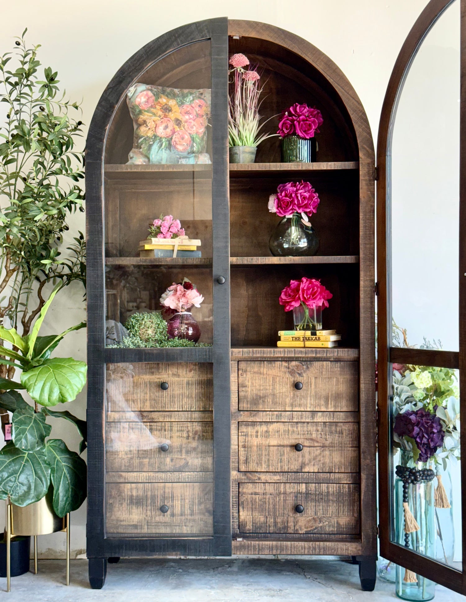 Melody Domed Vitrine- Handrubbed Black/Sparrow