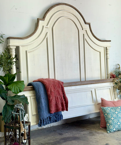 Madison King Bed-Creamy Linen™/Sandstone