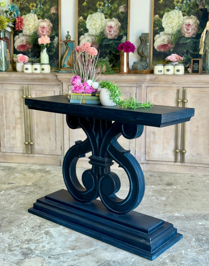 Harp Entryway-Deep Blue