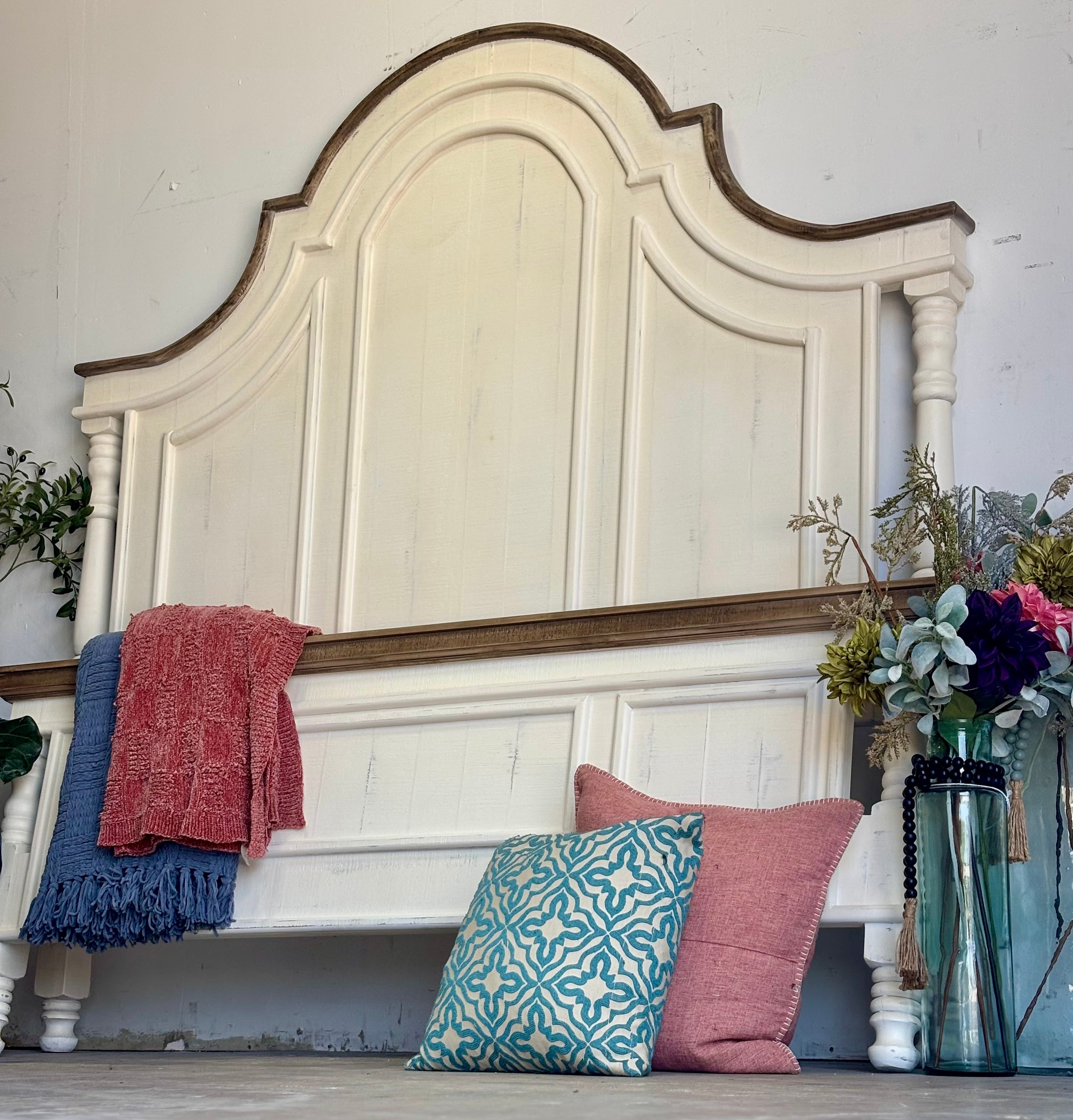 Madison King Bed-Creamy Linen™/Sandstone