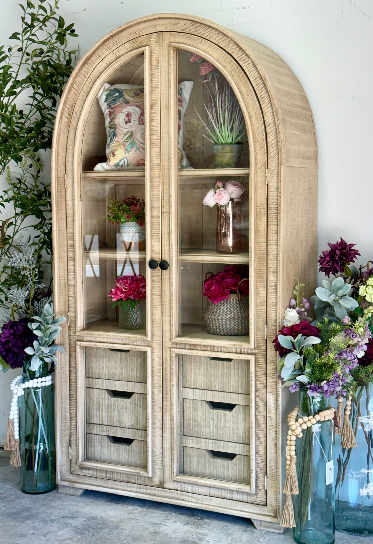 Avery Domed Vitrine-Dove