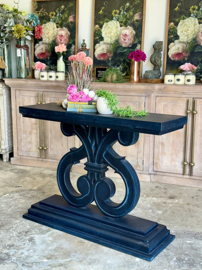 Harp Entryway-Deep Blue