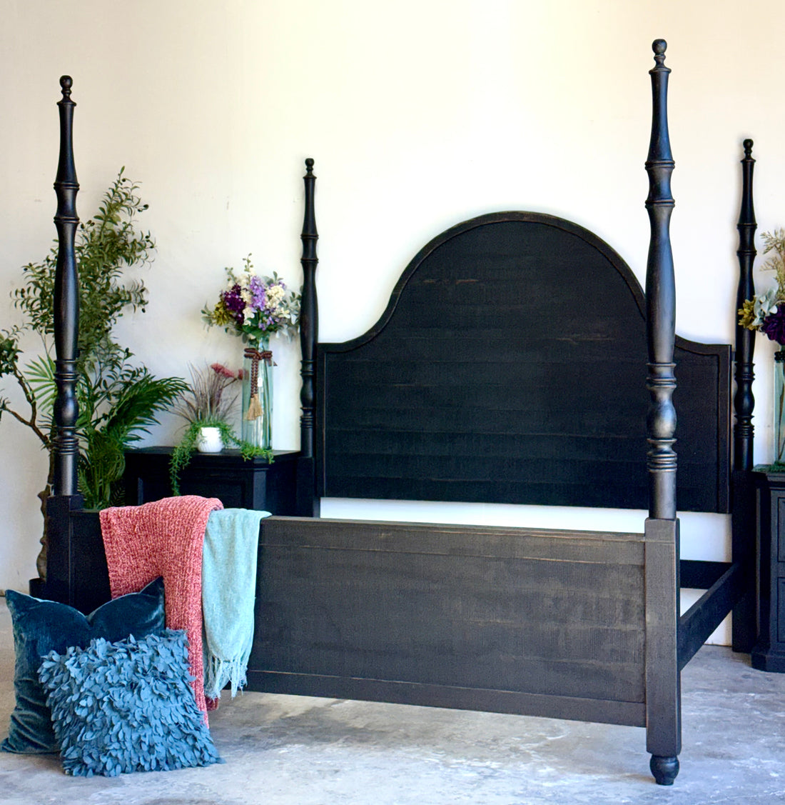 Willow King 4 Poster Bed-Handrubbed Black