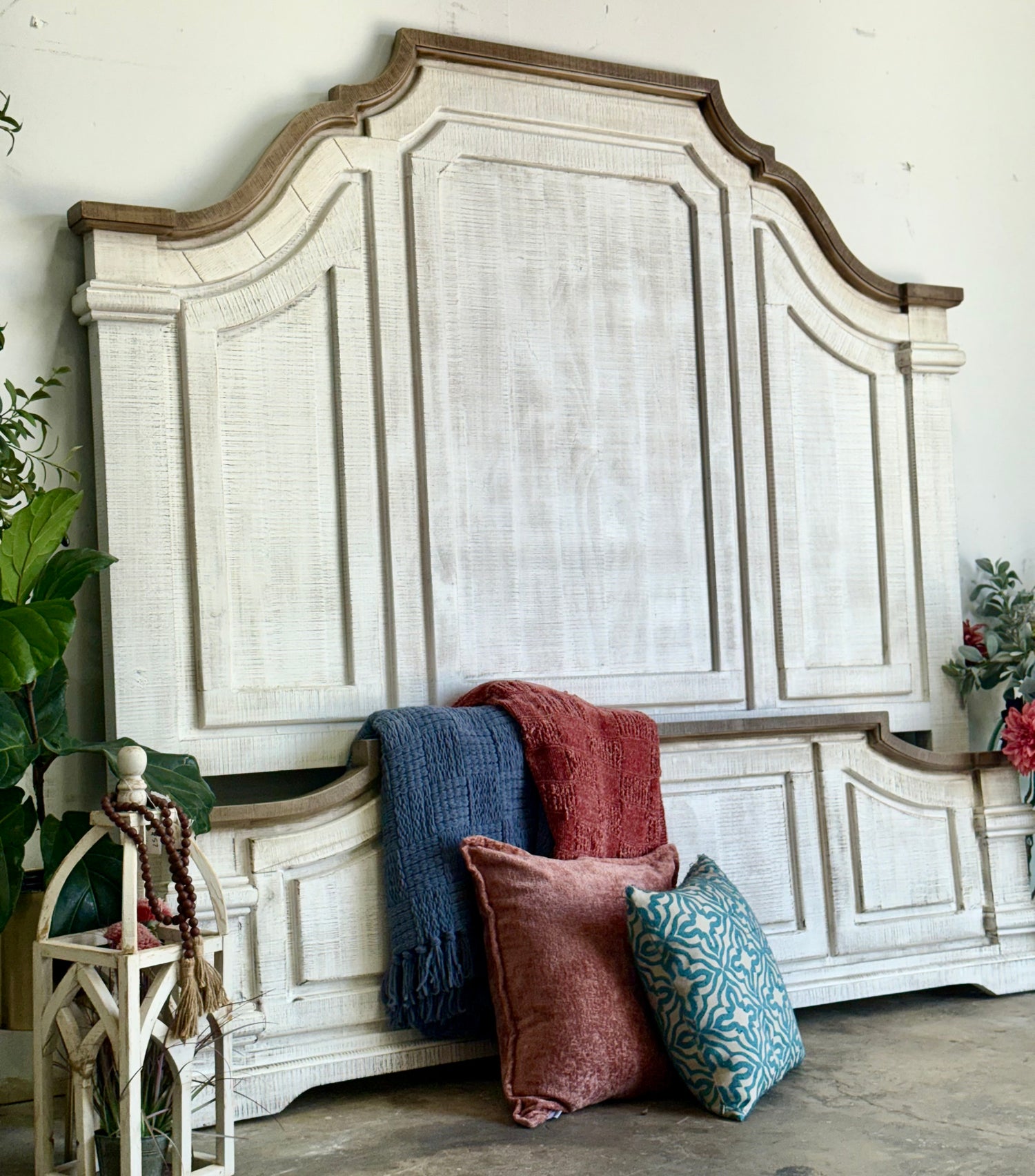 Eden King Bed-White Wheat/Sandstone