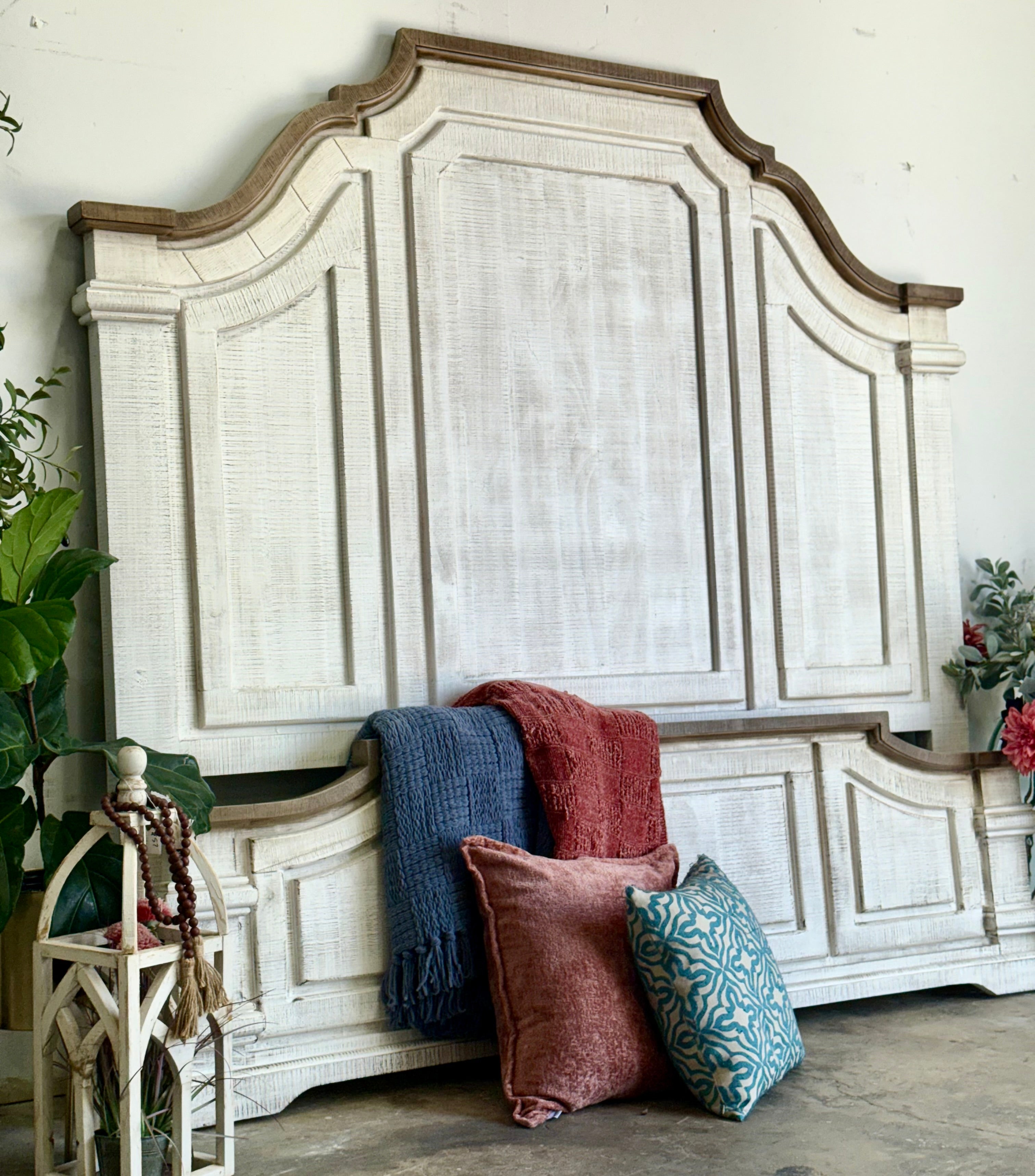 Eden King Bed-White Wheat/Sandstone