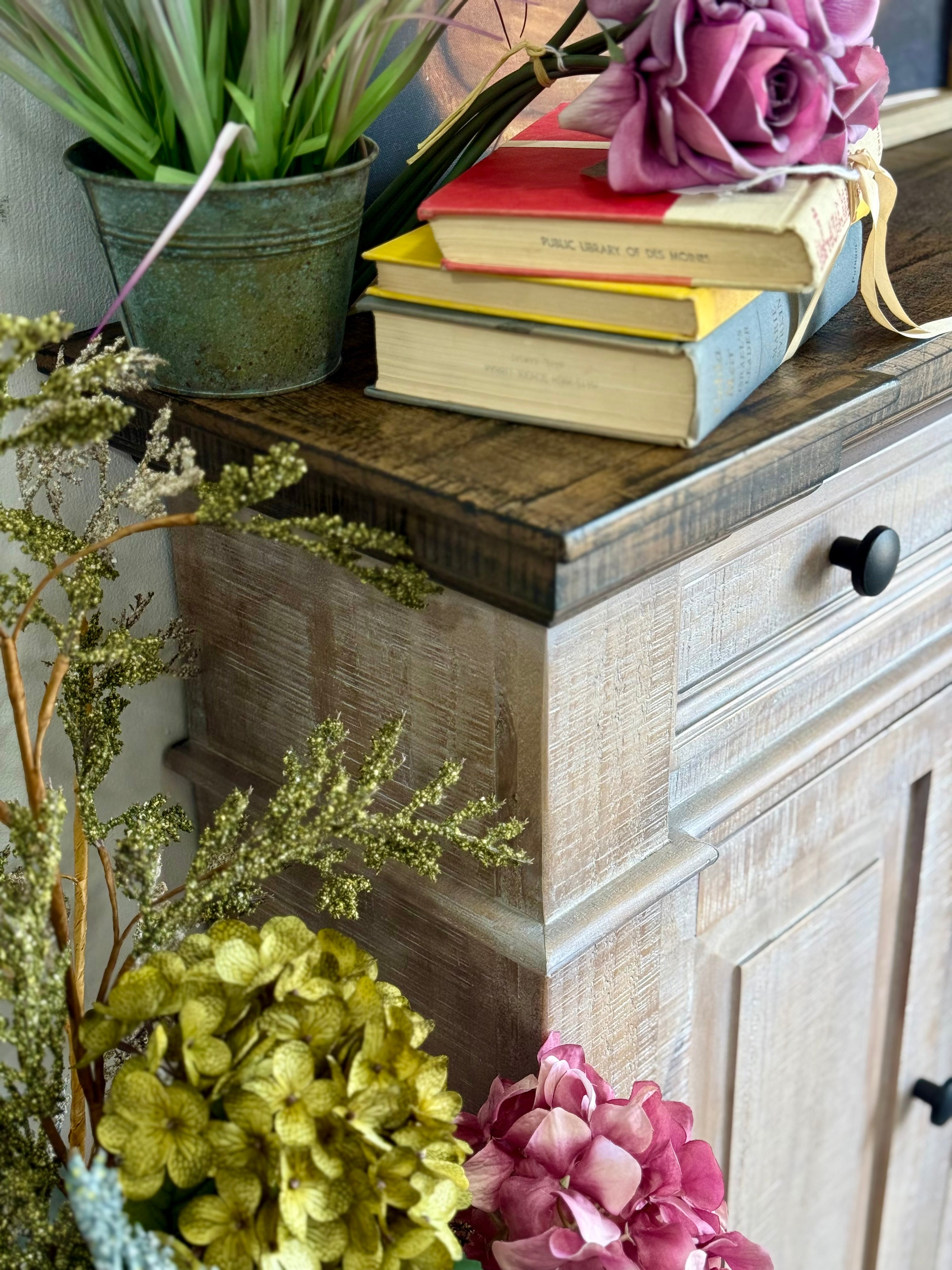 Savannah Sideboard-Soft Drift/Honeywood™