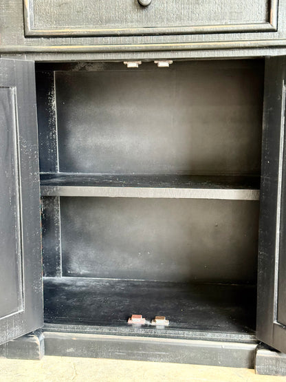 Lindsey 4-Door Console-Handrubbed Black