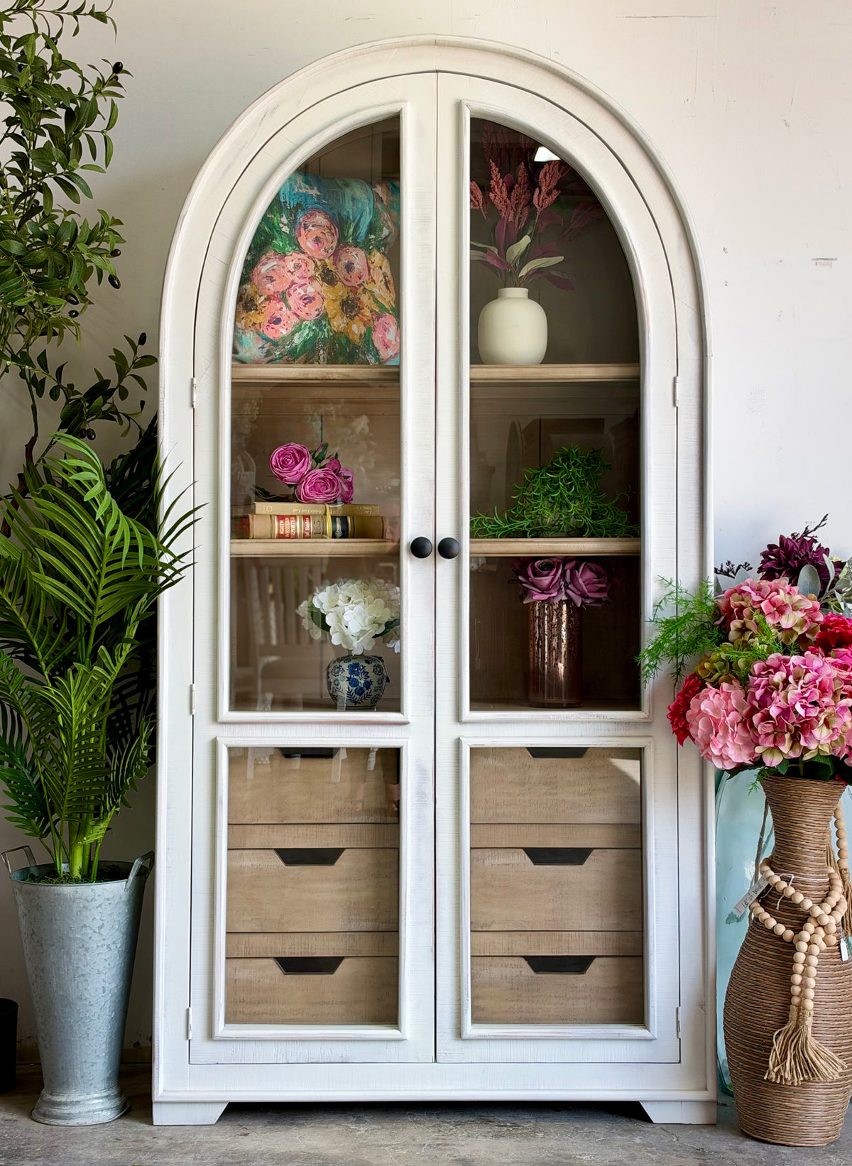 Avery Domed Vitrine-Frosted Linen/Cappuccino