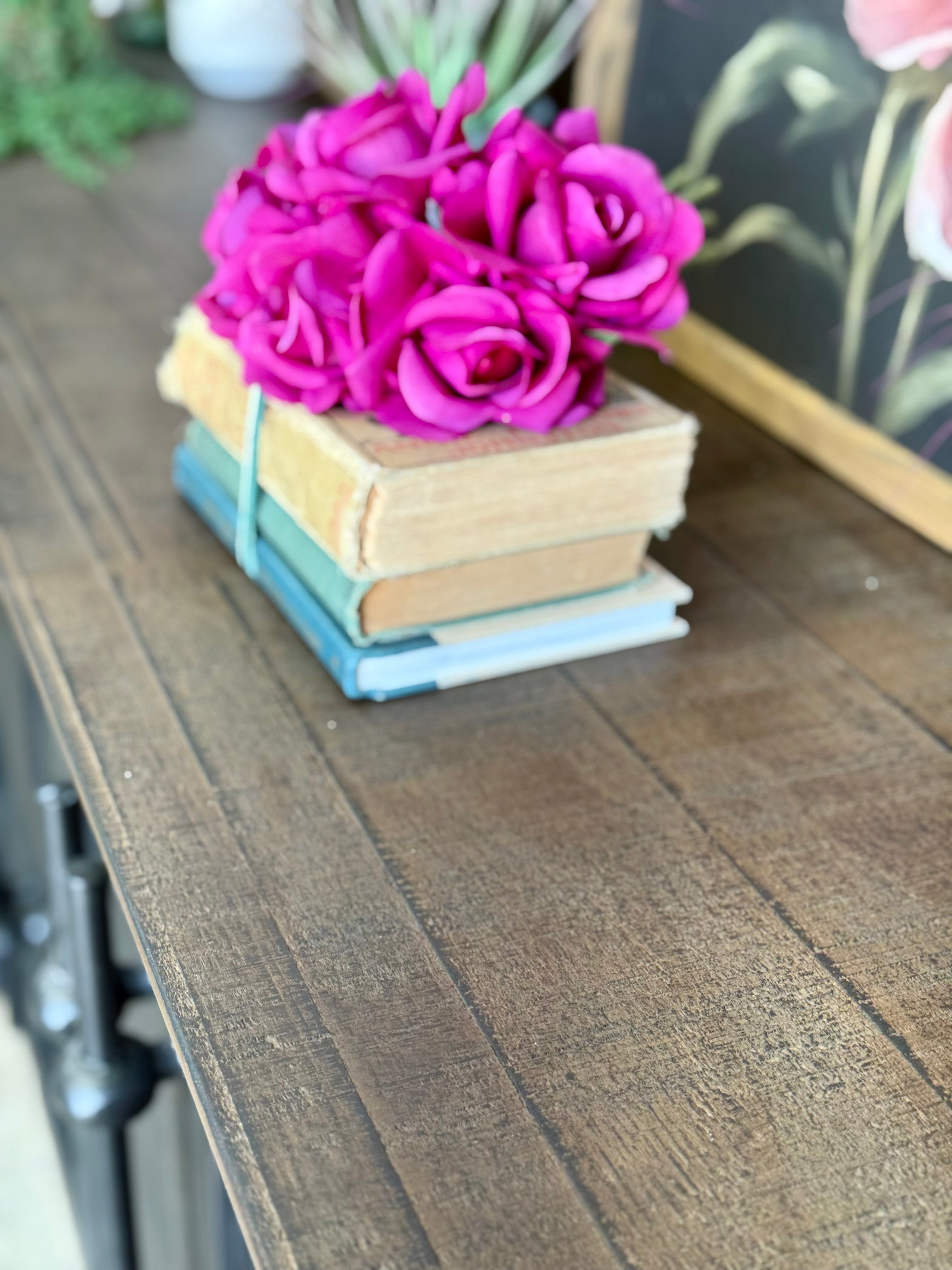 Kylie Console-Handrubbed Black/Honeywood™