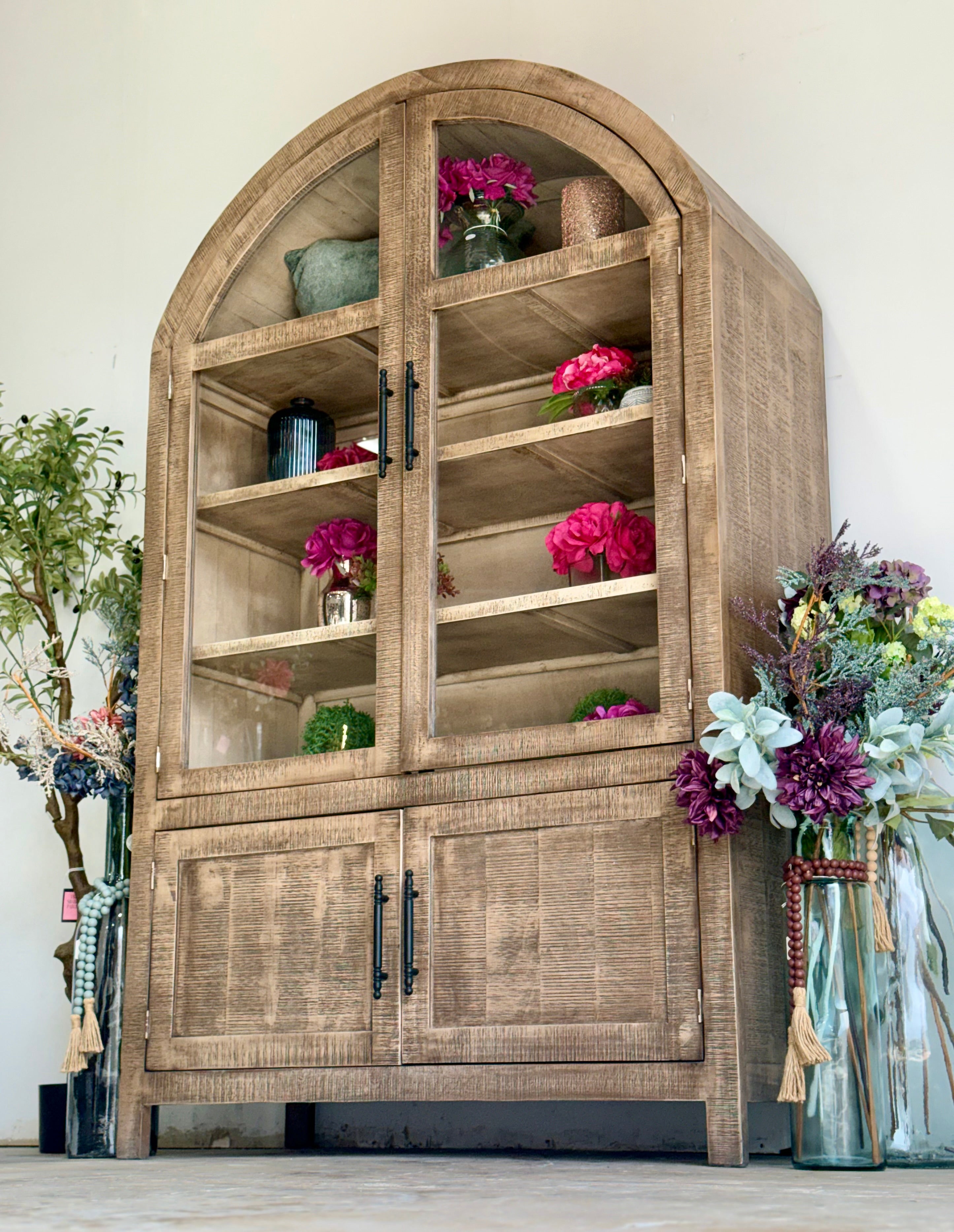 Rose Domed Vitrine-Sandstone