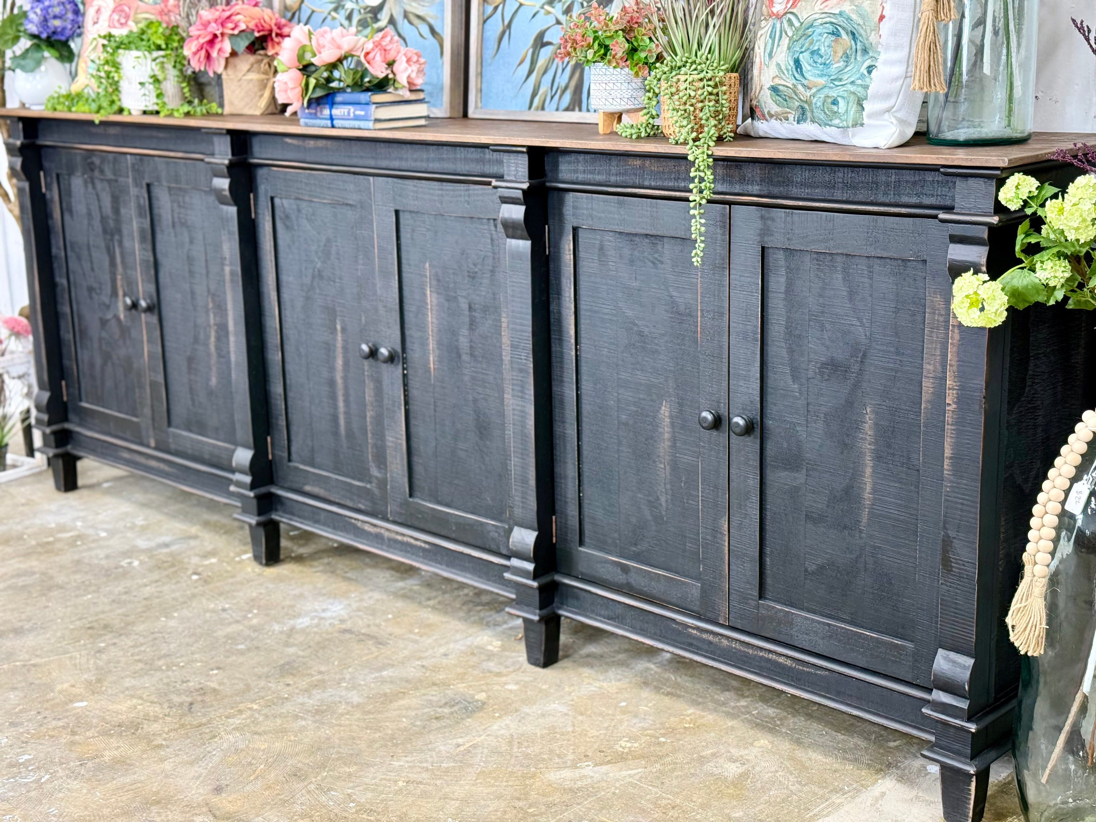Allison 108&quot; 6 Door Console-Handrubbed Black/Sparrow Top