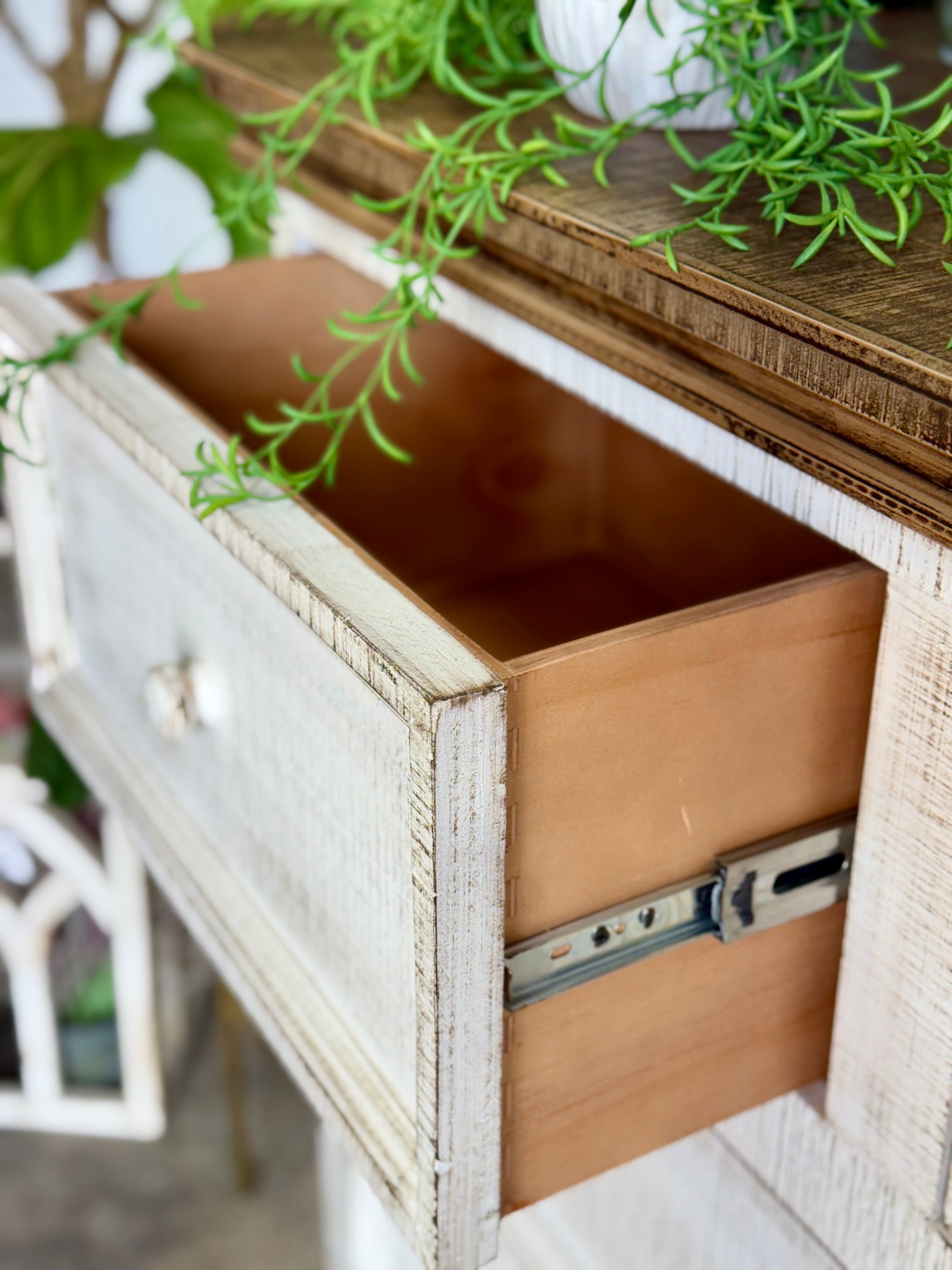 Eden Dresser- White Wheat/Sandstone