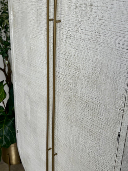 Lillian Dome Vtirine-White Wheat/Gold