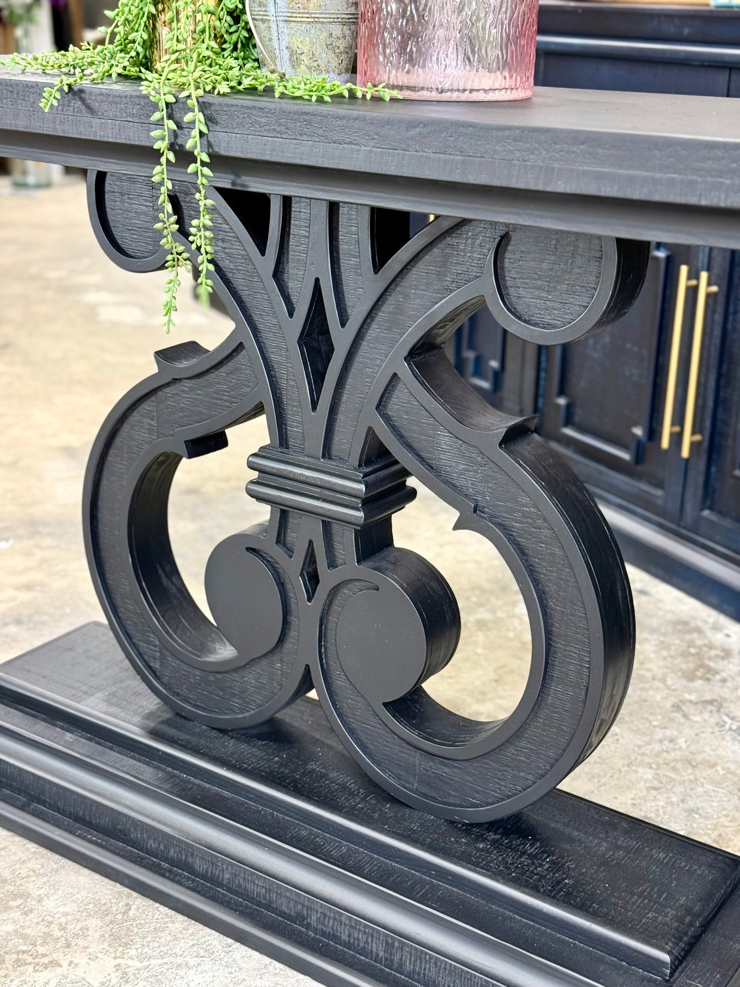 Harp Entryway-Black