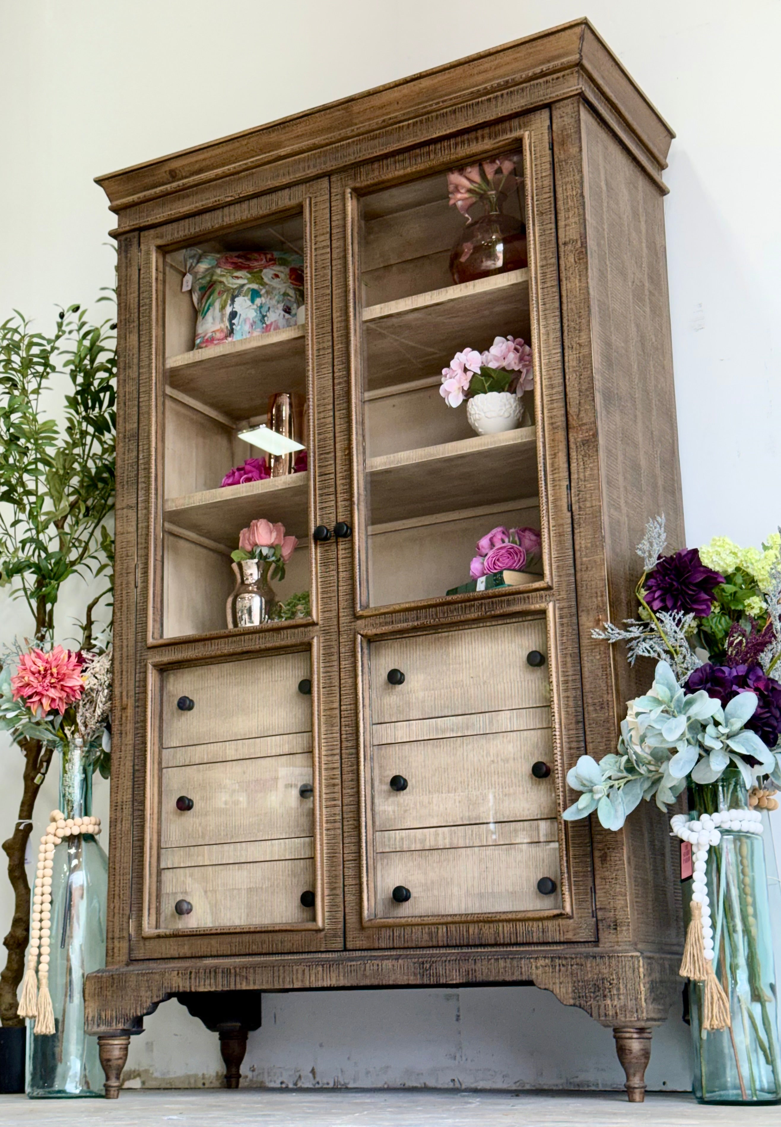 Camryn Vitrine-Honeywood™/Dove