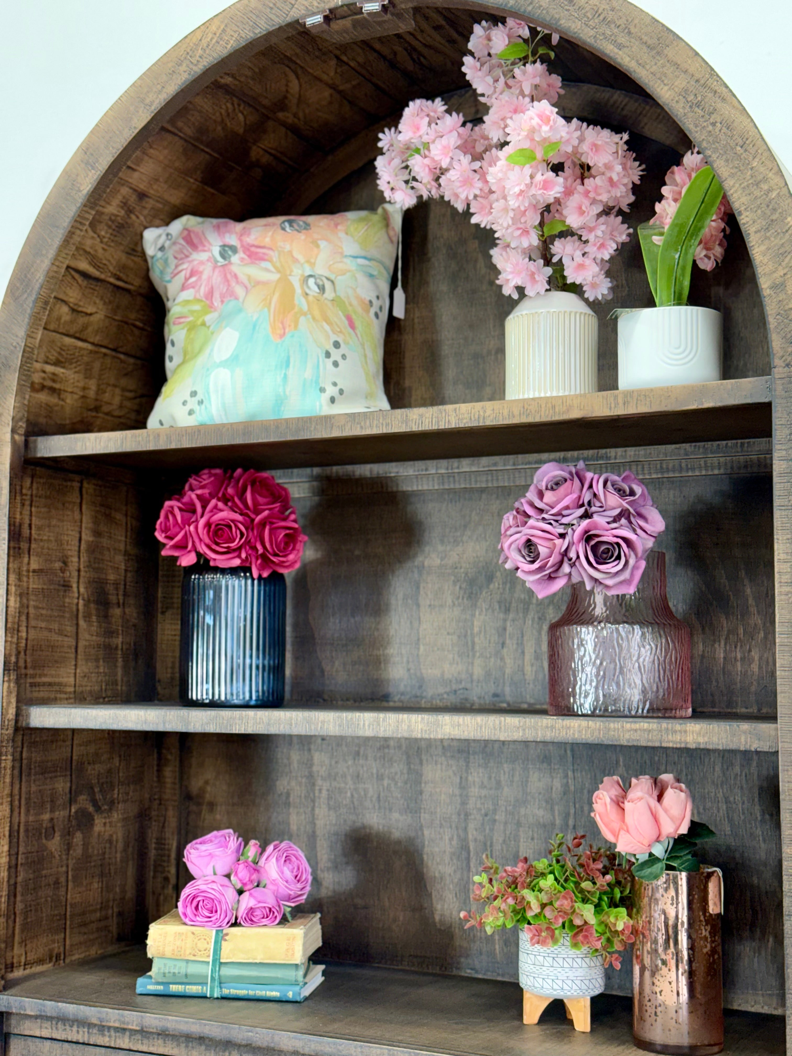 Melody Domed Vitrine-White Wheat/Honeywood