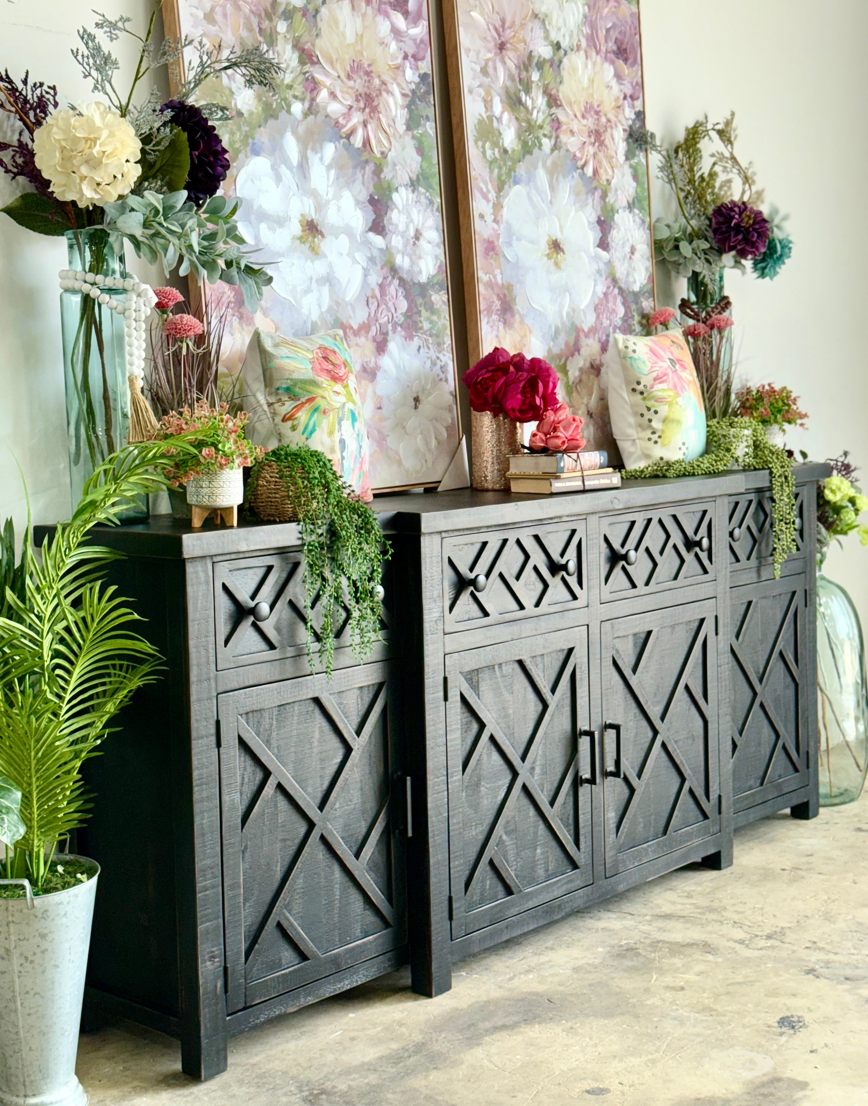 Olivia 90&quot; Console-Handrubbed Black