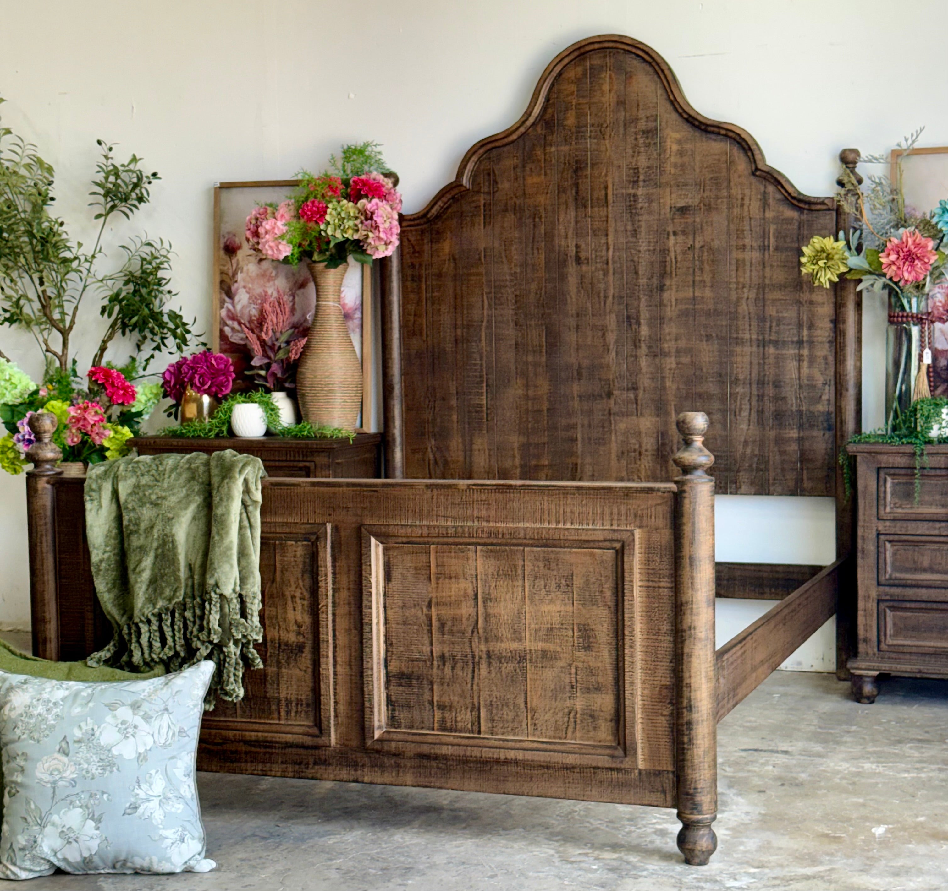 Adele Queen Bed- Honeywood