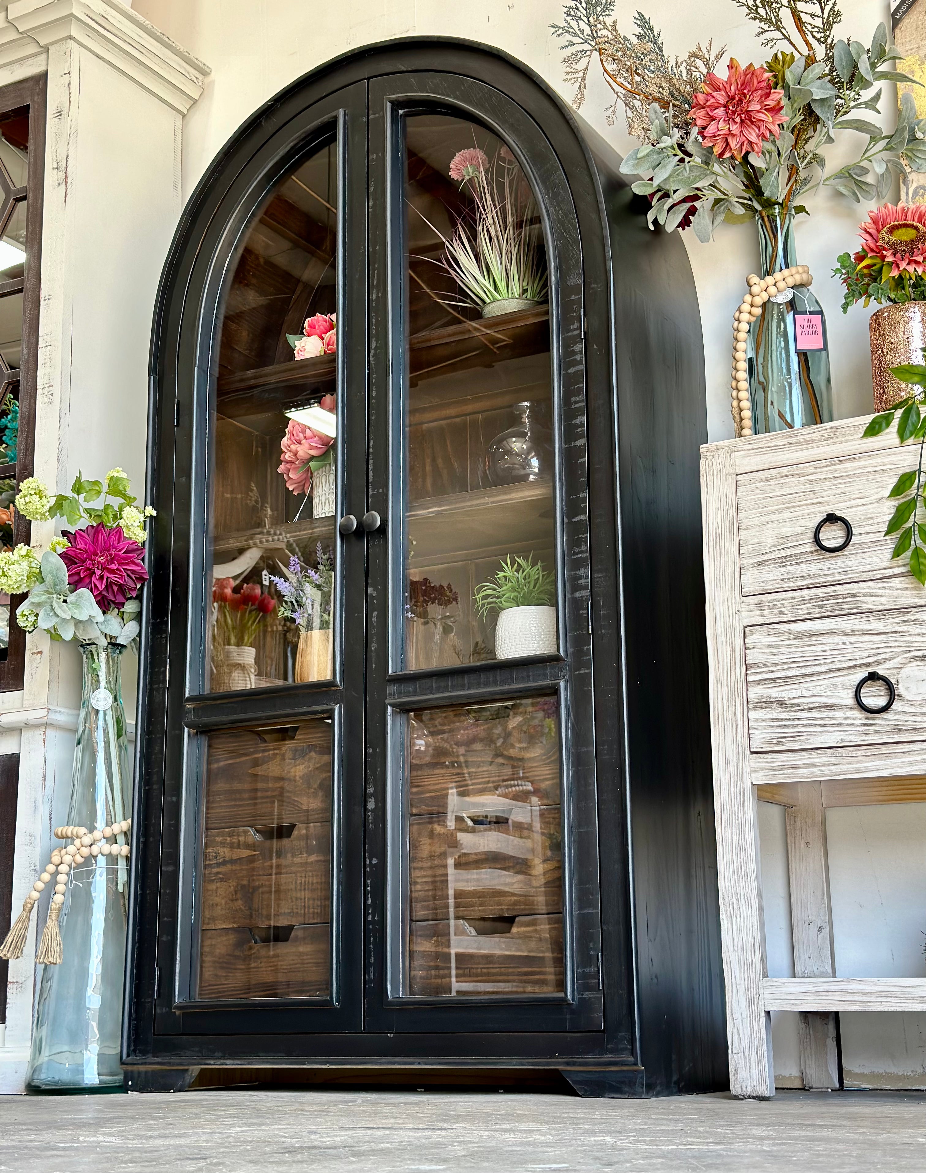 Avery Domed Vitrine-Black/Sparrow Interior