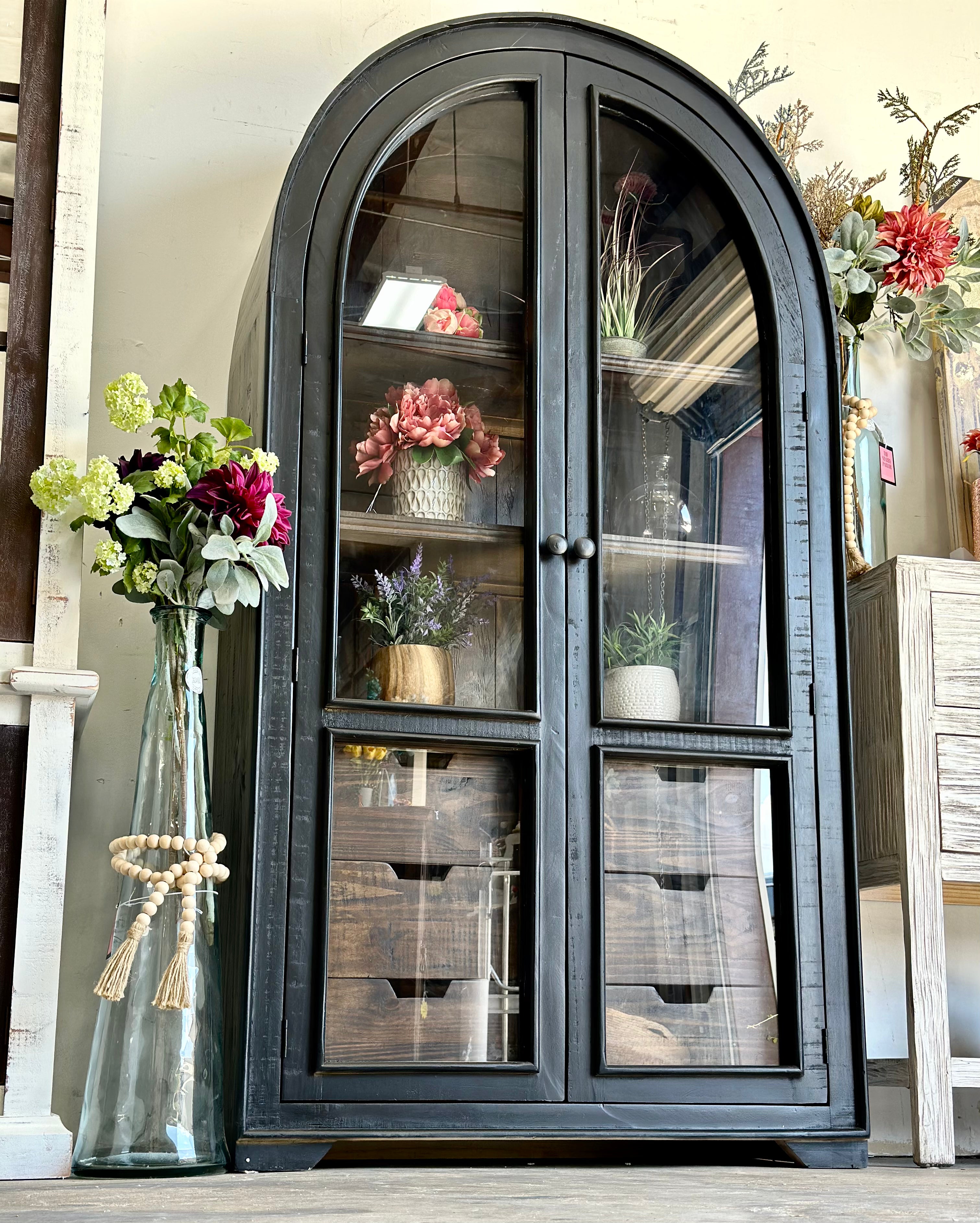 Avery Domed Vitrine-Black/Sparrow Interior