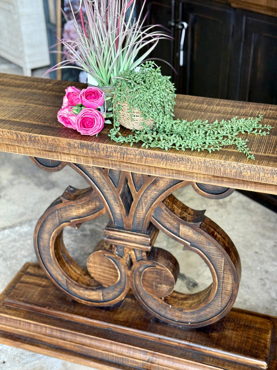 Harp Entryway-Pecan