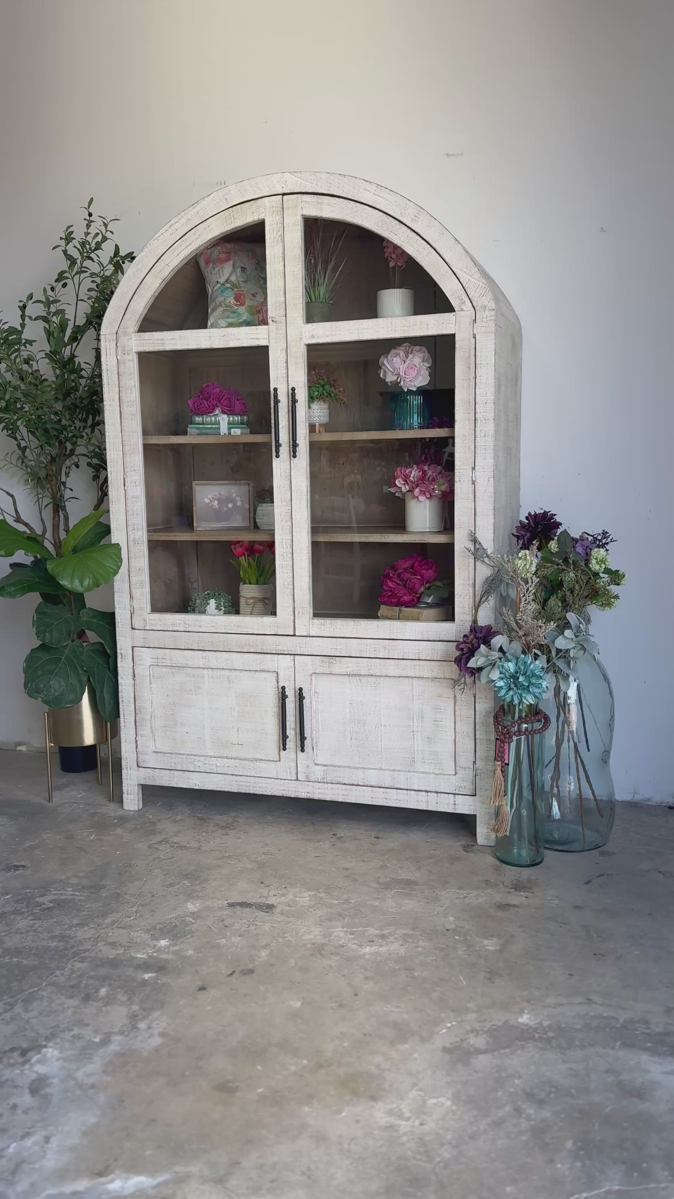 Rose Domed Vitrine-Toasted Wheat/Cappuccino