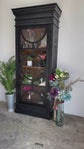 Elsie Circle Door Vitrine-Black/Sparrow