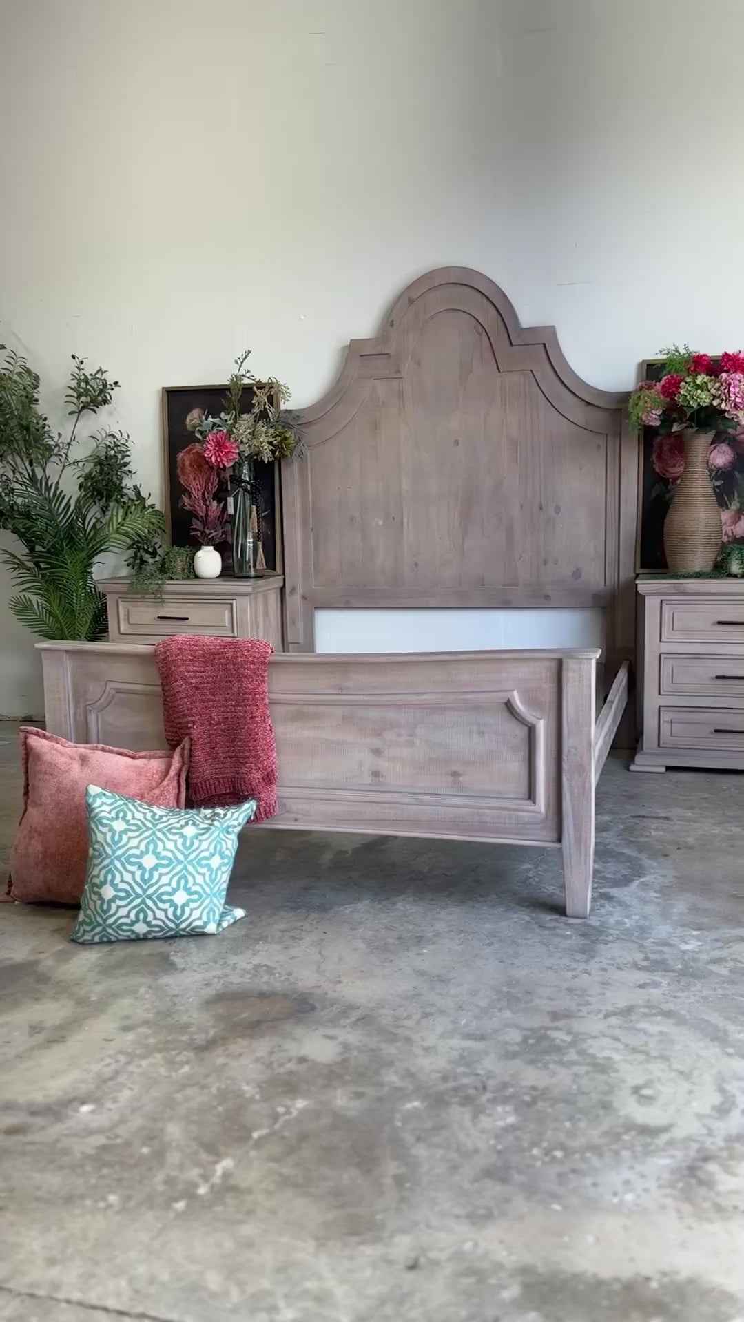 Jessica Queen Bed-Soft Drift™
