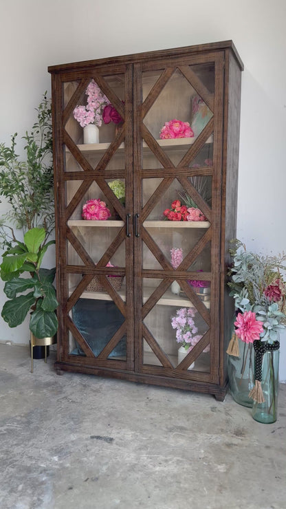 Piper Vitrine-Honeywood™/Dove