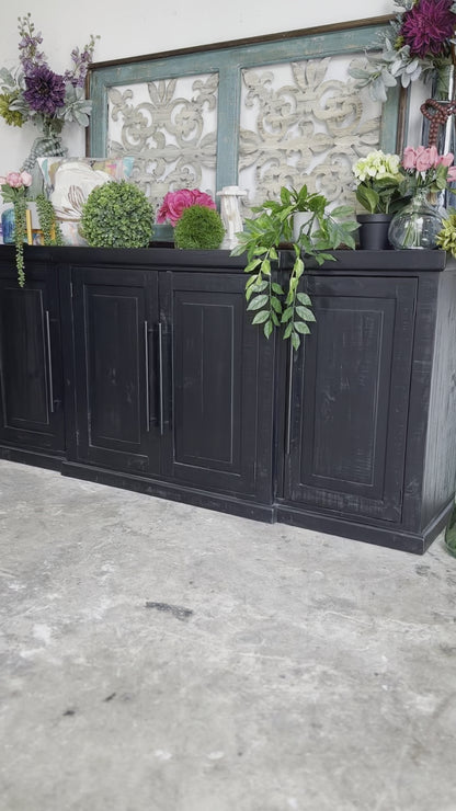 Cyra 4-Door Console-Black