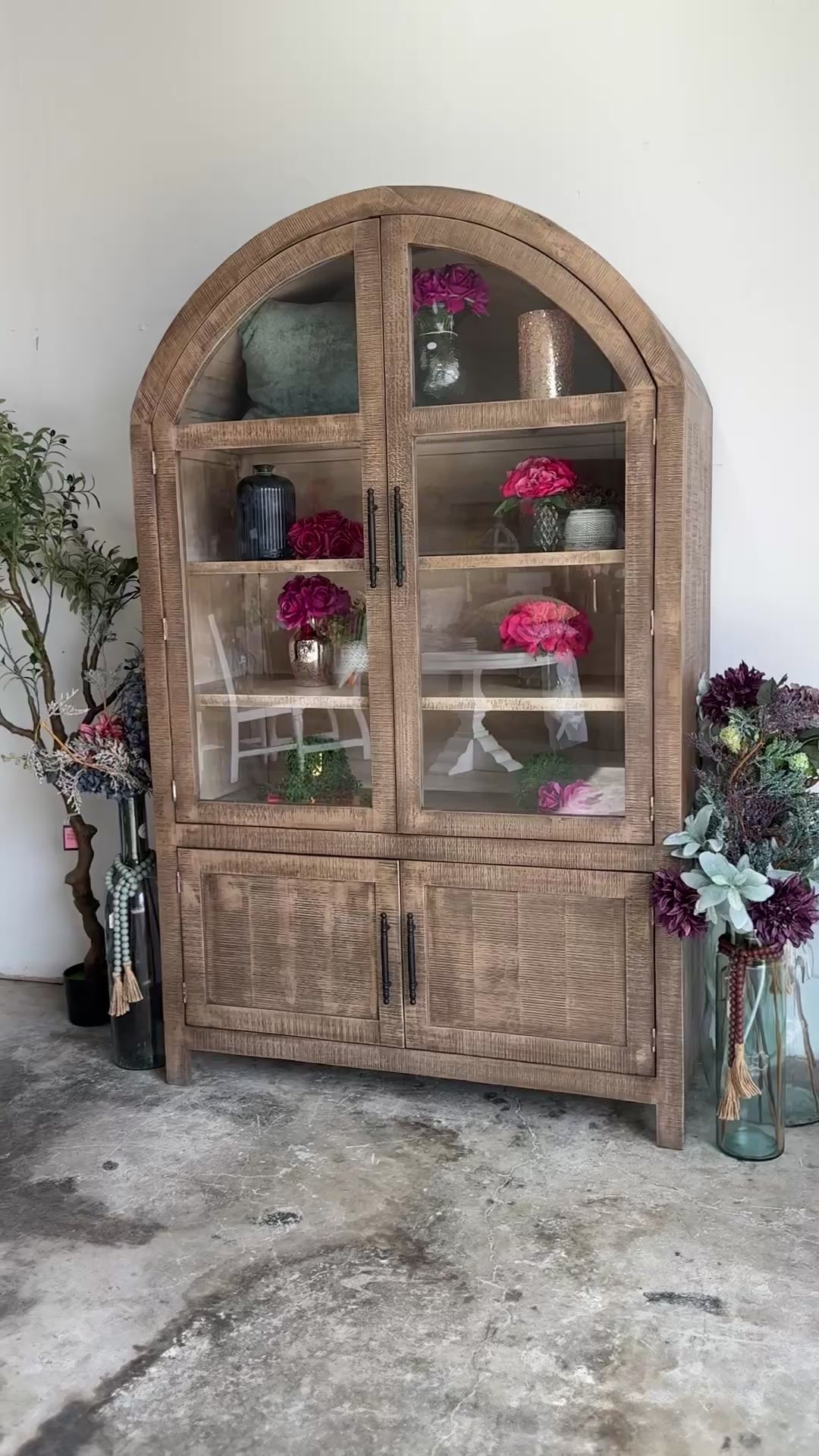 Rose Domed Vitrine-Sandstone