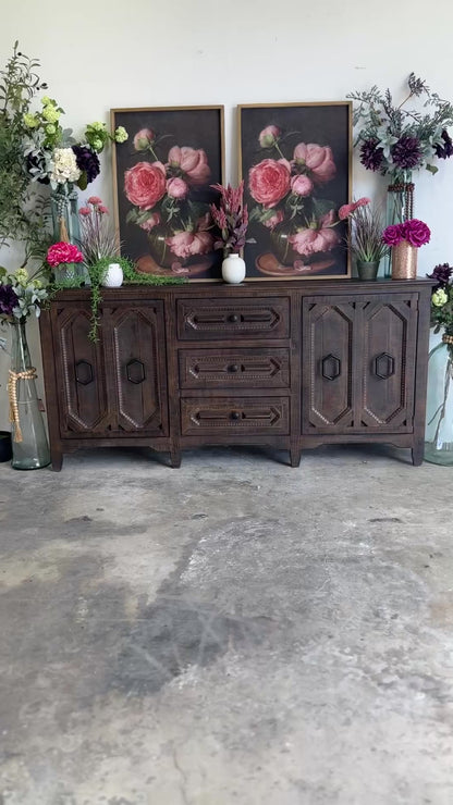 Cora Console-Honeywood™