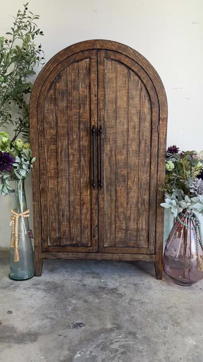 Georgia Domed Vitrine- Pecan