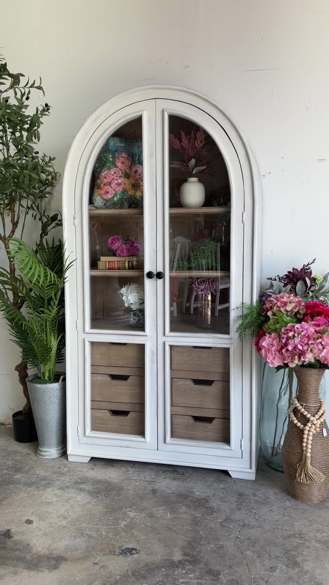 Avery Domed Vitrine-Frosted Linen/Cappuccino